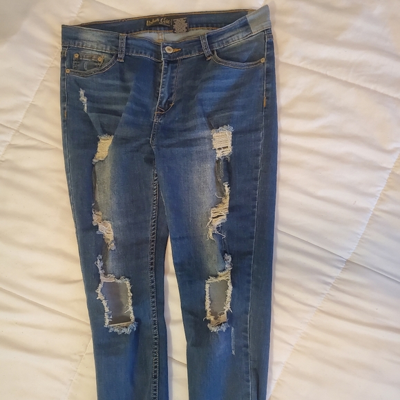 Jeans - Picture 2 of 3